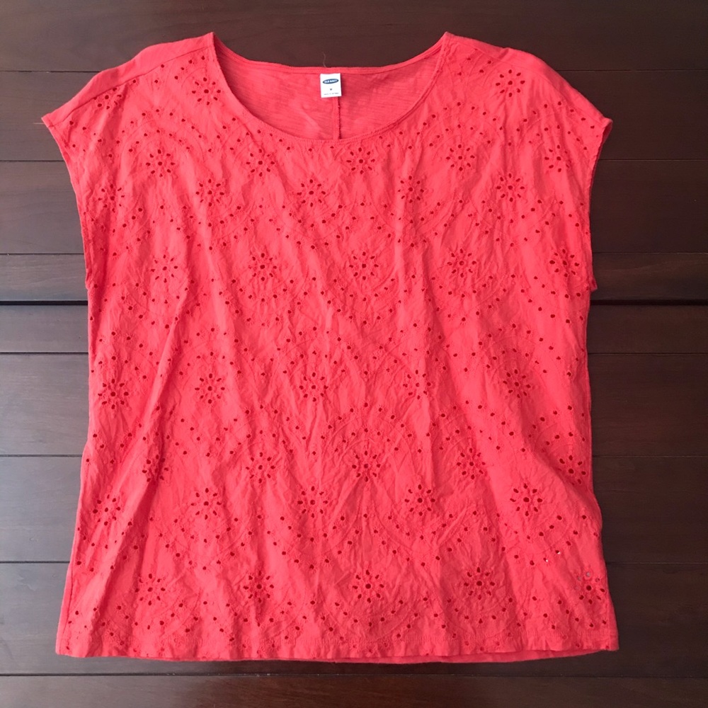Coral eyelet tee